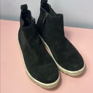 Blondo Waterproof Black Suede Ankle Boots with Zipper